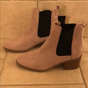 Forever 21 Blush Chelsea boots